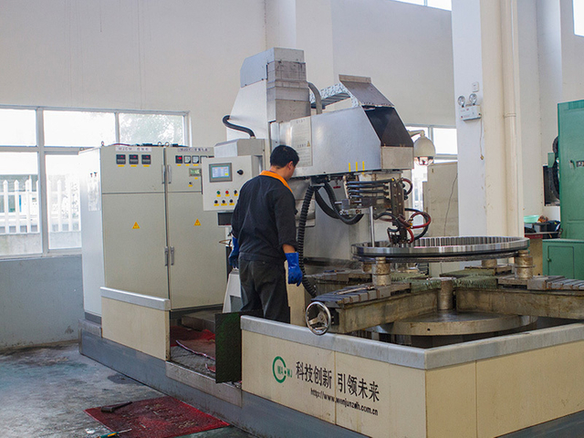معدات التبريد ذات الأسنان الواحدة CNC
