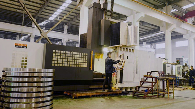 CNC-Machining-Center4